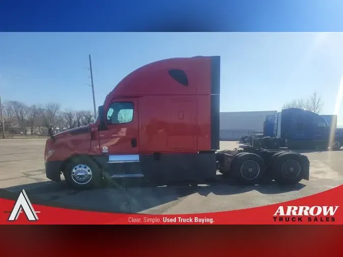 2021 FREIGHTLINER CA126