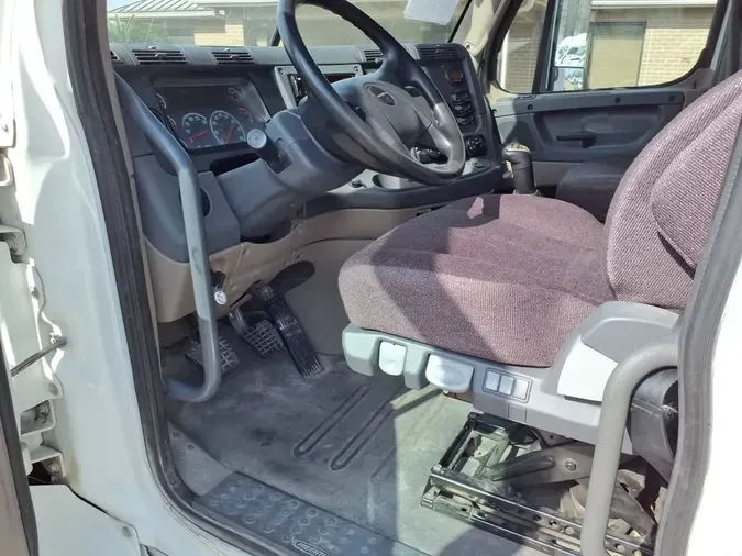 2020 FREIGHTLINER/MERCEDES CASCADIA 113" DAYCAB163df3ba7a52d13d0c7c5c5a6c2d4b30