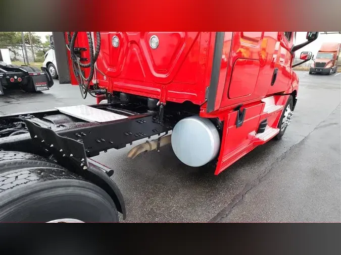 2022 FREIGHTLINER CA126