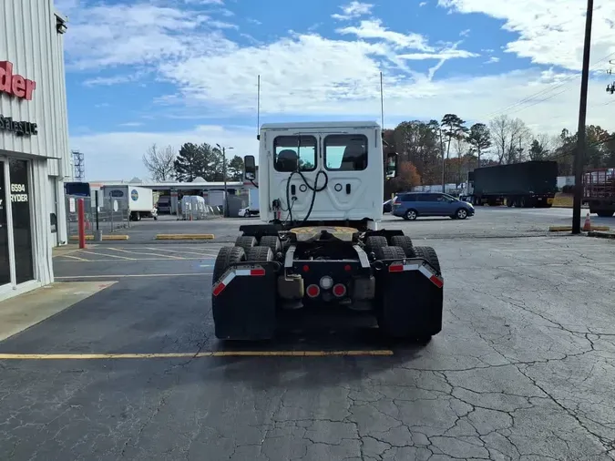 2018 FREIGHTLINER/MERCEDES CASCADIA 125163f46b23400aa1c9dd65fbae2b0f826