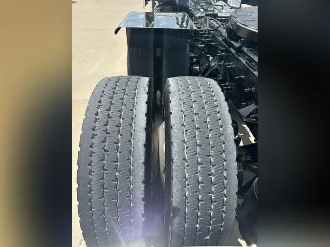 2021 Peterbilt 389