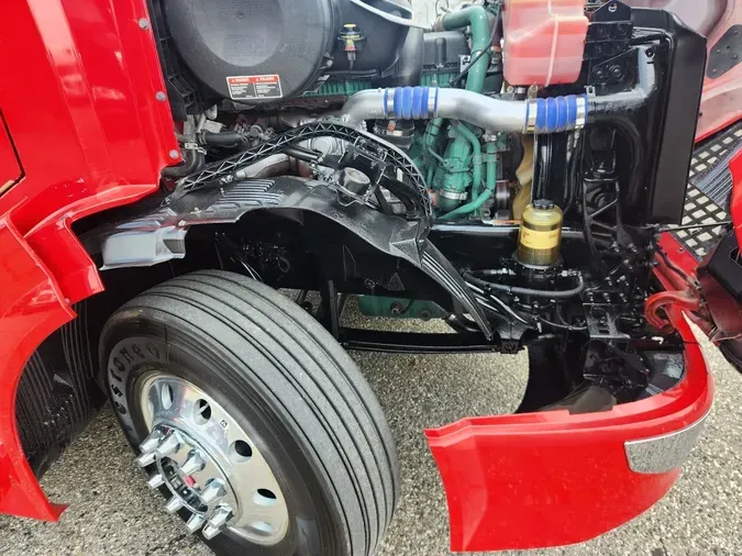 2018 VOLVO VNL64T670