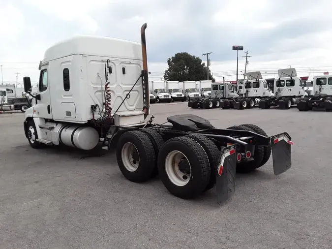 2020 FREIGHTLINER/MERCEDES CASCADIA 125164748b62aefbc850ad3303012665625