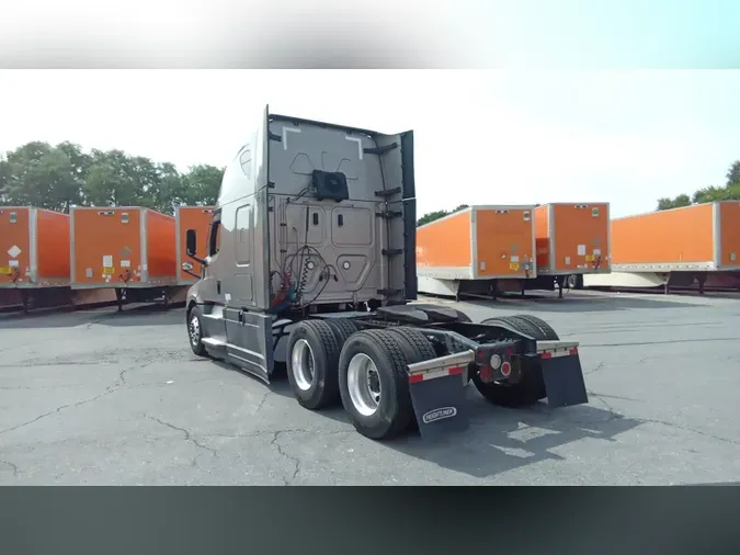 2023 Freightliner Cascadia 1261650bd5aff65b2357834cfc2c6767118