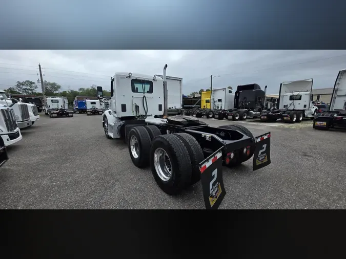 2023 Peterbilt 567