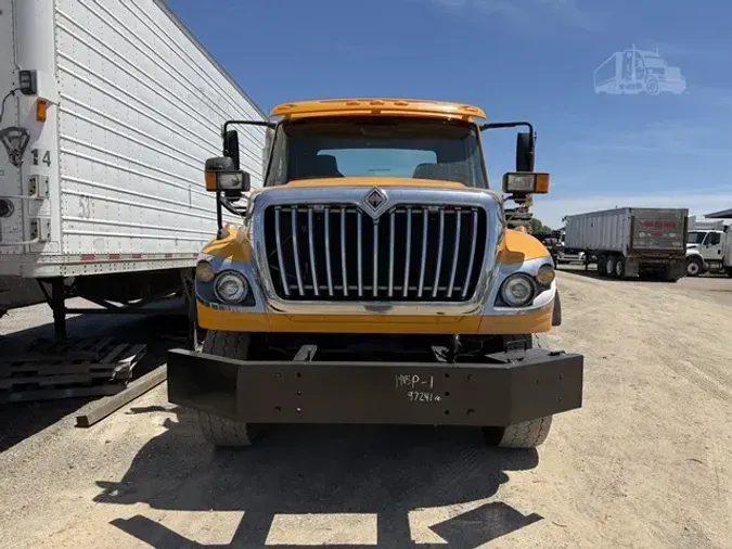 2011 INTERNATIONAL WORKSTAR 7600