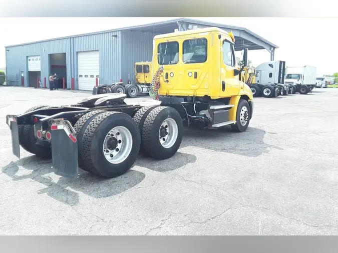 2018 FREIGHTLINER CASCADIA 113