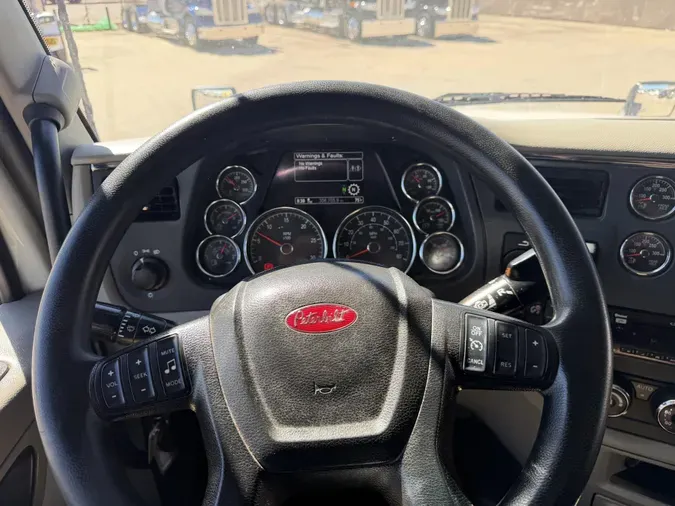2020 Peterbilt 579