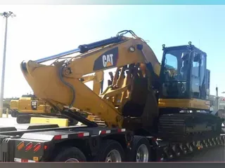 2018 CATERPILLAR 325FL