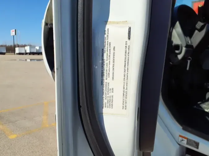 2019 FREIGHTLINER/MERCEDES M2 106