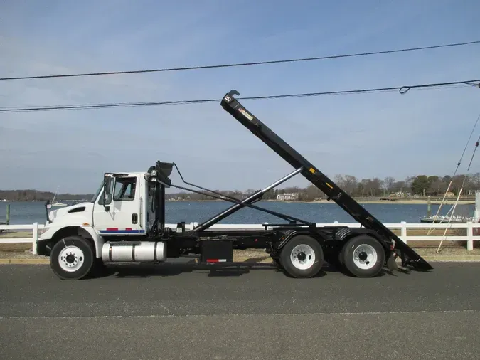 2014 INTERNATIONAL 4400 6 X 4