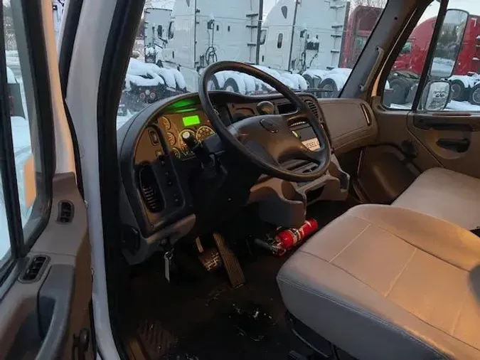 2022 Freightliner Business Class M2 106