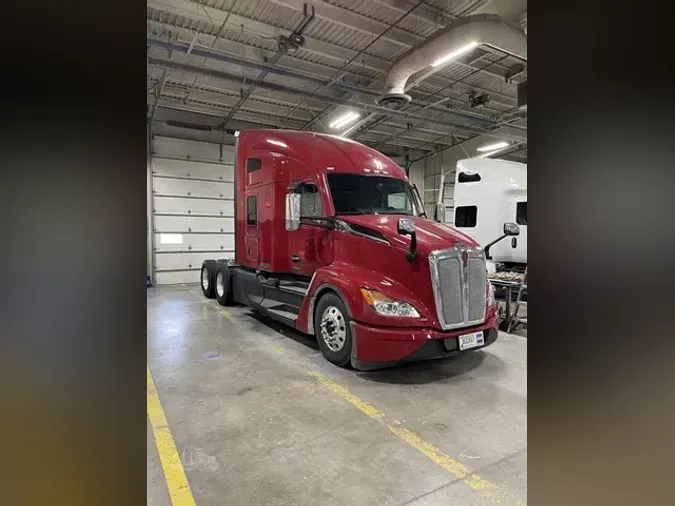 2022 KENWORTH T680