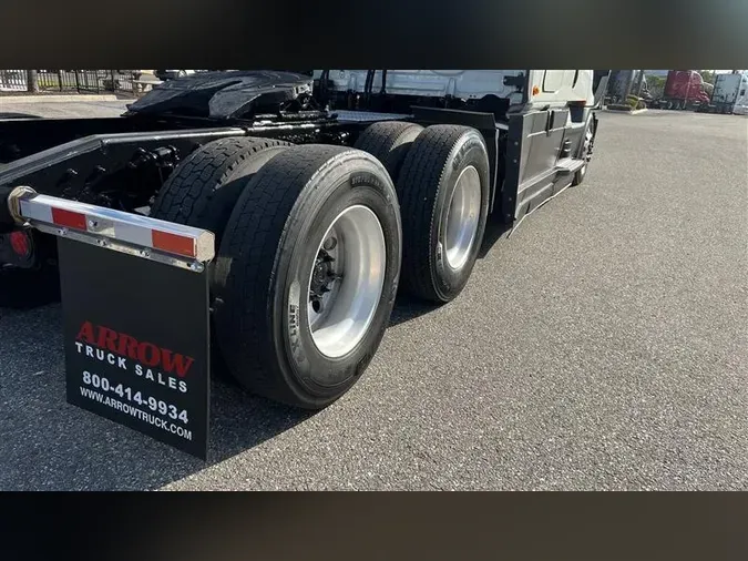 2021 FREIGHTLINER CA126