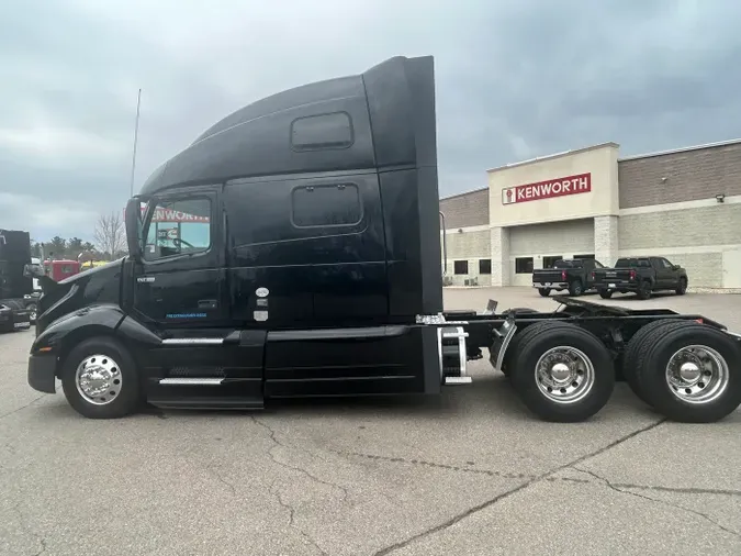 2021 Volvo VNL 860