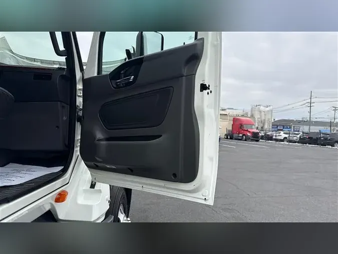 2022 INTERNATIONAL LT