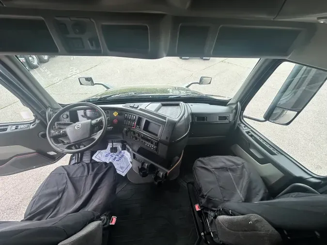 2021 Volvo VNL 860