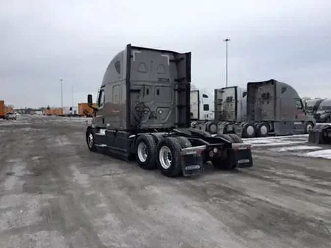 2024 Freightliner Cascadia