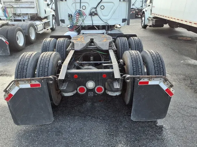 2020 FREIGHTLINER/MERCEDES CASCADIA 125