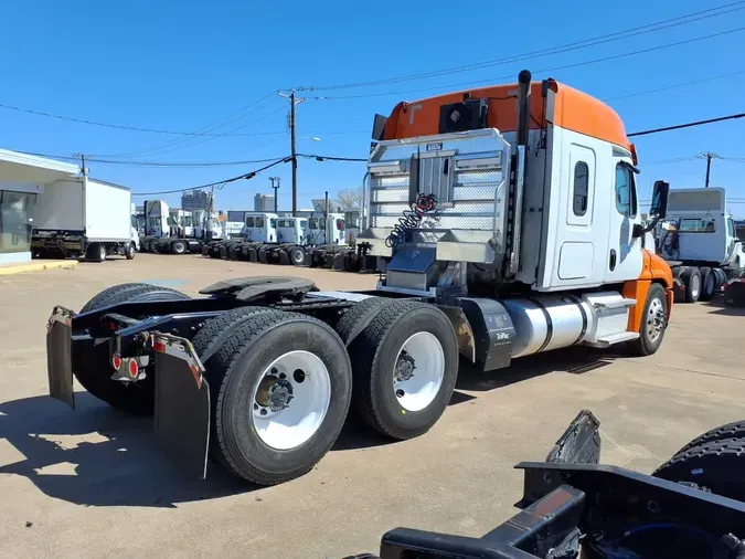 2020 FREIGHTLINER/MERCEDES CASCADIA 125166e4a8928e519e023bb011ef35cad05