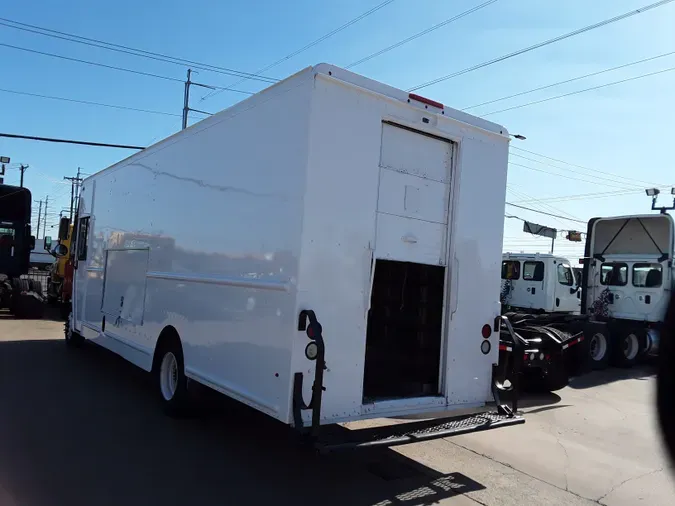 2016 Freightliner MT55