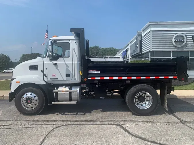 2026 MACK MD MD6 151 WB 11' Air-Flo