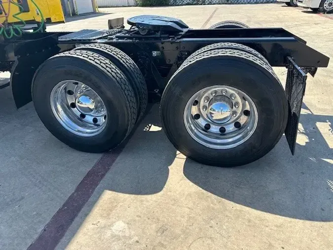 2019 KENWORTH T880