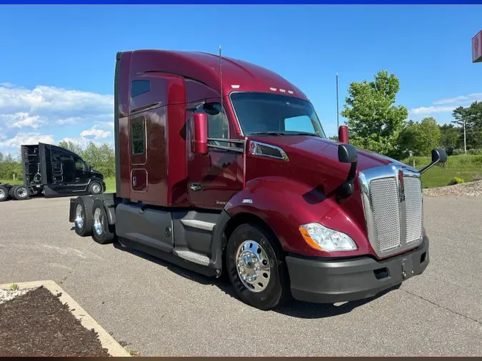 2021 Kenworth T680 Short Hood