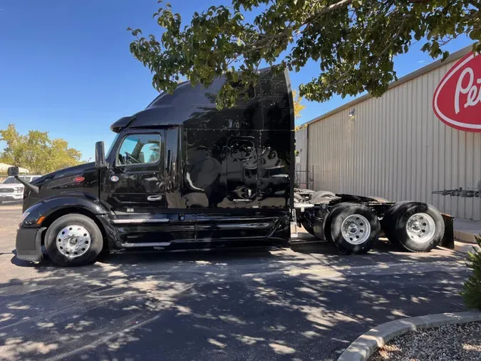 2023 Peterbilt 579