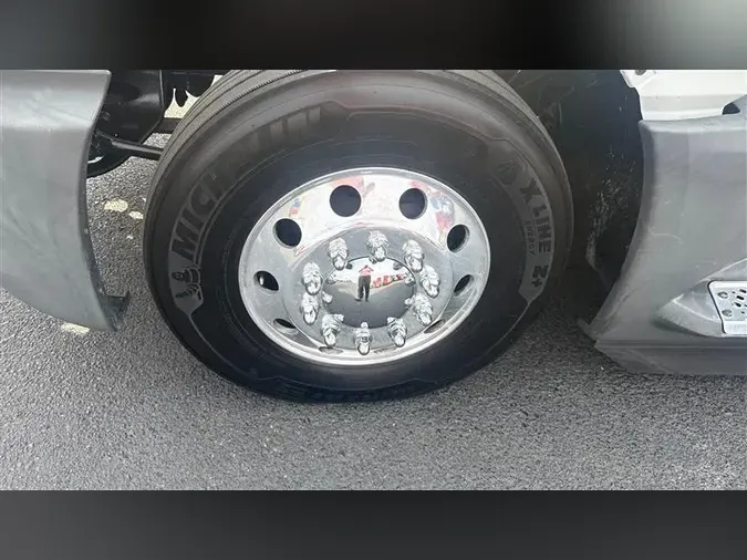 2021 INTERNATIONAL LT