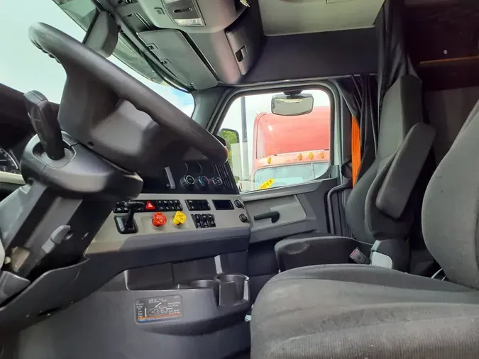 2019 FREIGHTLINER NEW CASCADIA PX12664