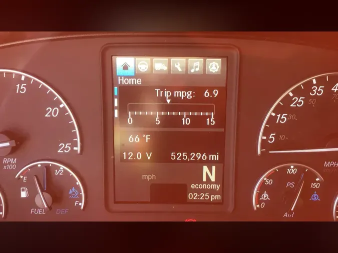 2020 Freightliner Cascadia 126