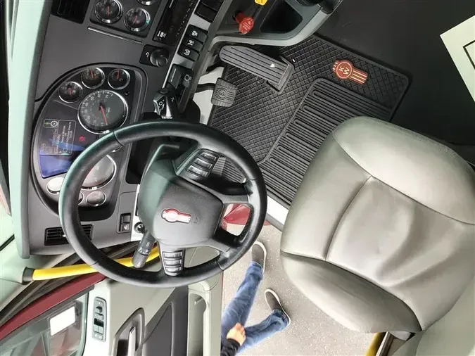 2021 KENWORTH T680