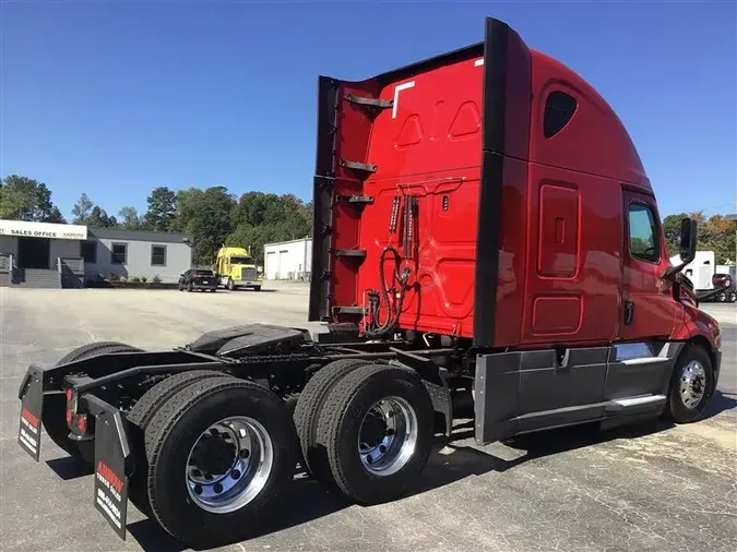 2020 FREIGHTLINER CASCADIA