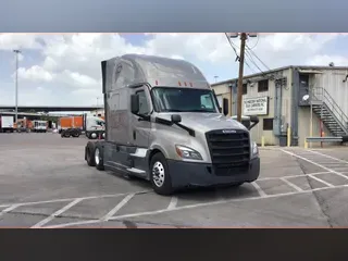 2021 Freightliner Cascadia 126