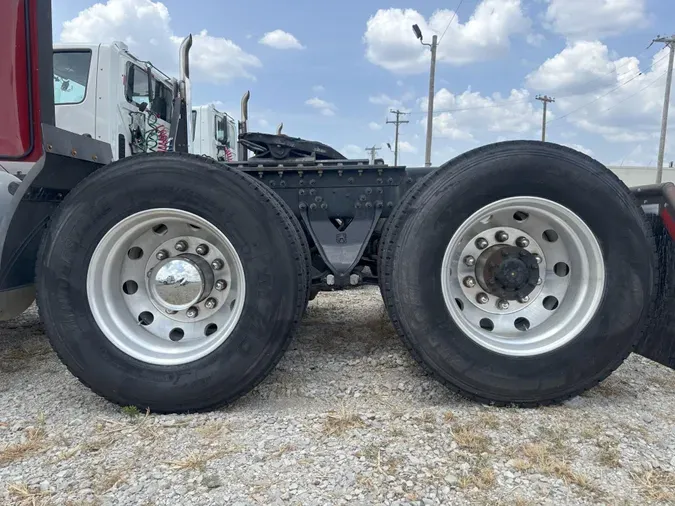 2019 International RH613
