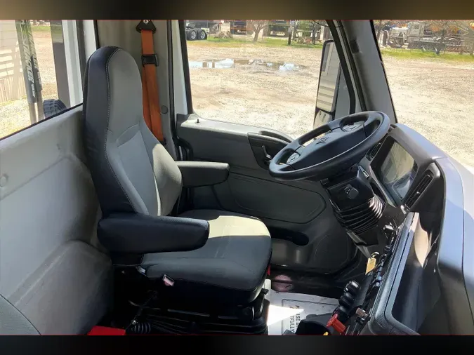 2021 INT RH613 6x4