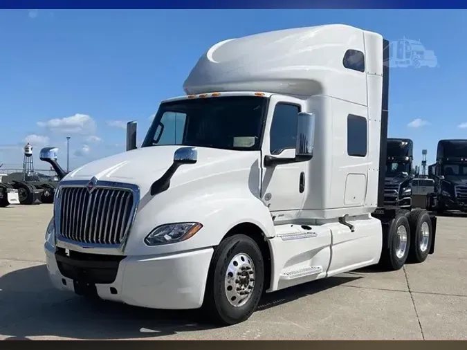 2022 INTERNATIONAL LT