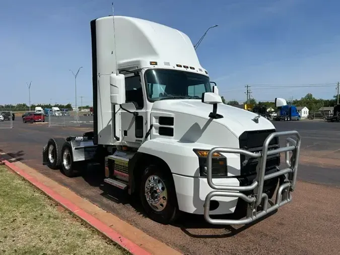 2023 MACK AN64T