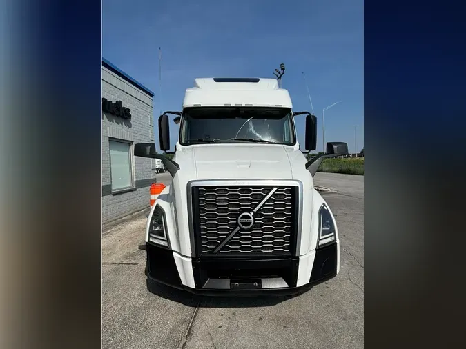 2019 VOLVO VNL64T860