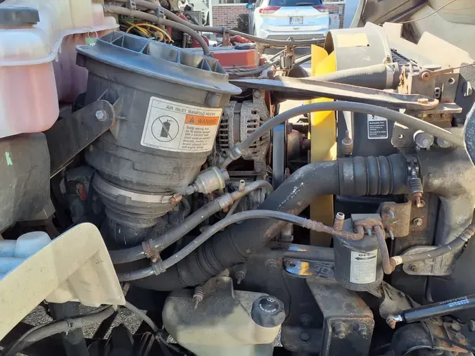 2019 FREIGHTLINER/MERCEDES M2 106