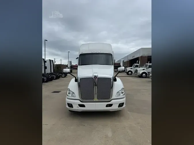 2022 KENWORTH T680