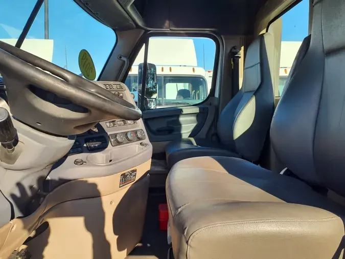 2019 FREIGHTLINER/MERCEDES CASCADIA 12516870e5e633eb1d0fda406999433f009