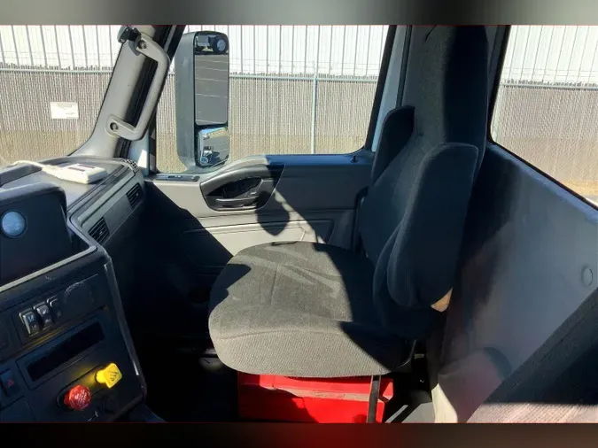 2021 INT LT625 6x4