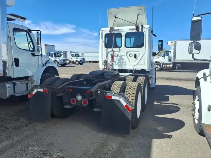 2018 FREIGHTLINER/MERCEDES CASCADIA 125