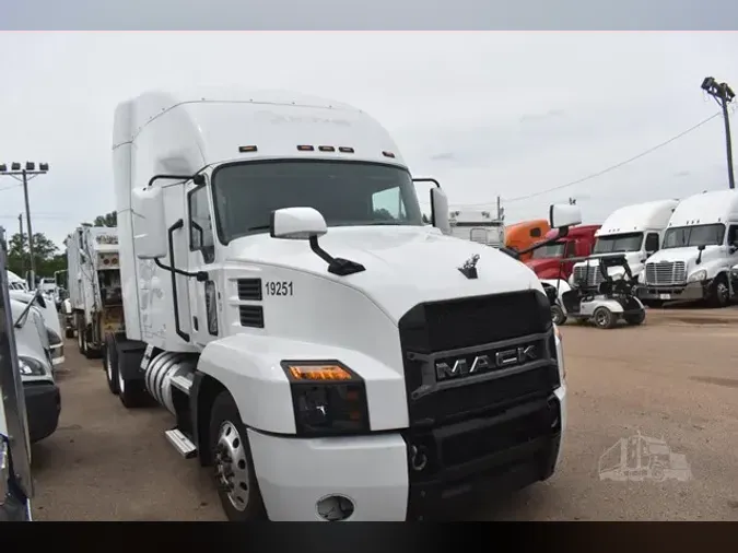 2019 MACK ANTHEM 64T