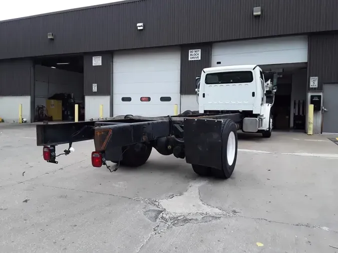 2019 FREIGHTLINER/MERCEDES M2 106