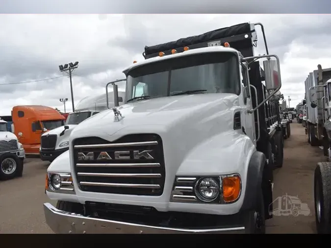 2006 MACK GRANITE CV713