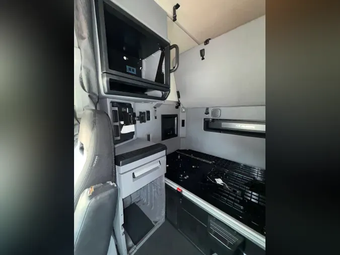 2019 MACK ANTHEM168ccdf6d31939975366236793d21485