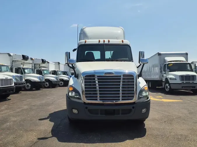 2019 FREIGHTLINER CASCADIA 125
